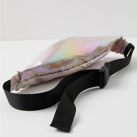 FP Movement by Free People Slim Fold Runner Bag in Ballet Slipper - Picture 2 of 7